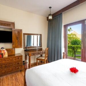 GUEST ROOM-1 QUEENS,OCEAN VIEW,BEACH FRONT,BALCONY