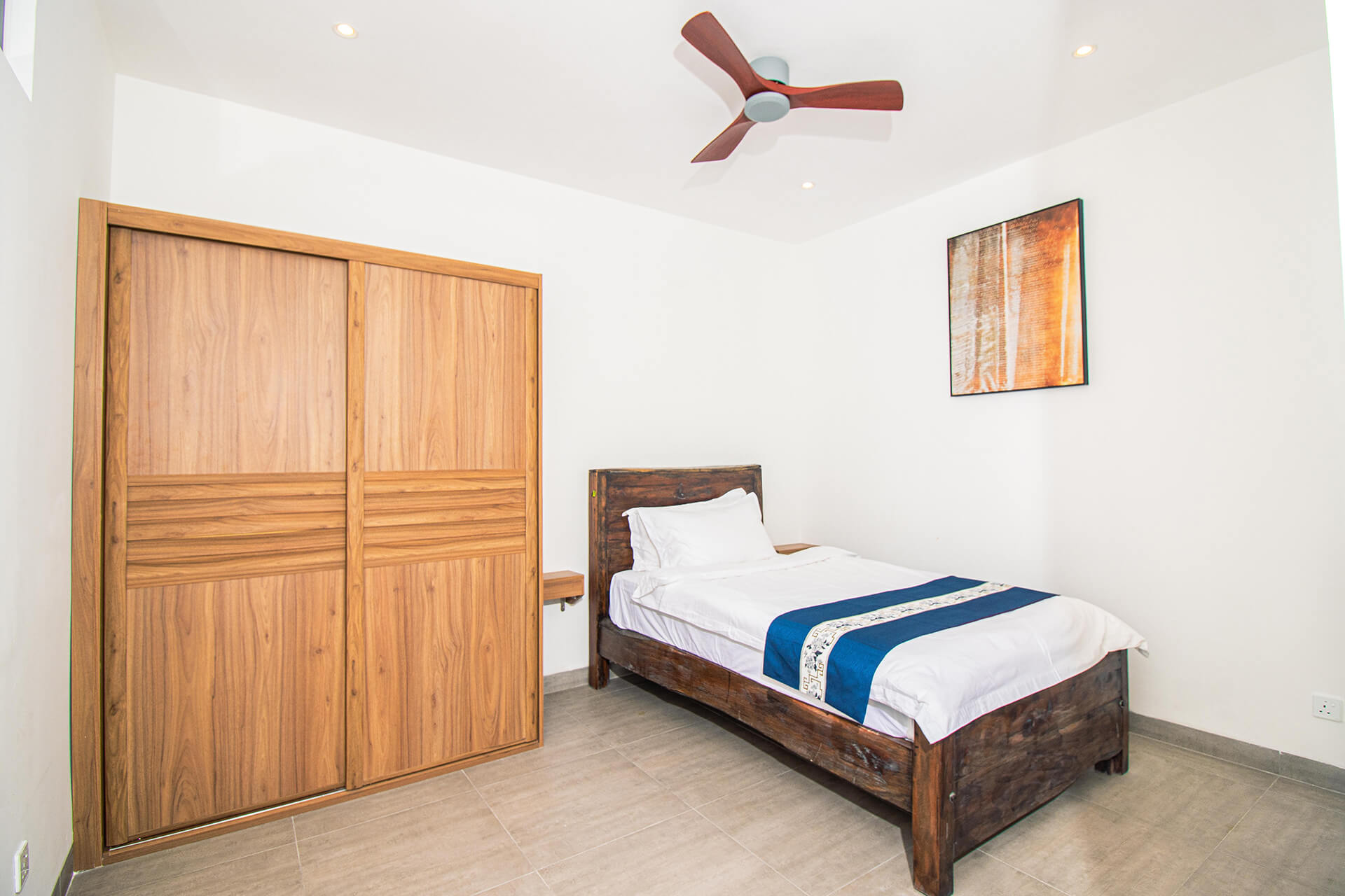 Standard Twin Suite